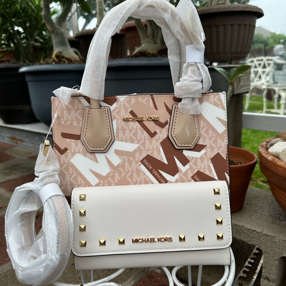 Michael Kors Mercer Logo satchel crossbody bag and Studded Wallet